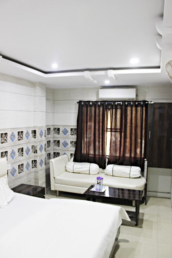 Hotel Shikhar Inn Ujjain Zewnętrze zdjęcie